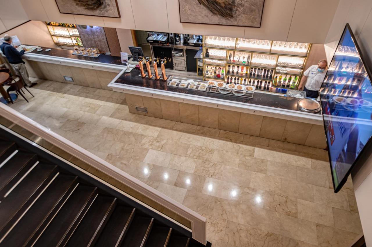 Hotel Castilla Vieja Паленсия Екстериор снимка