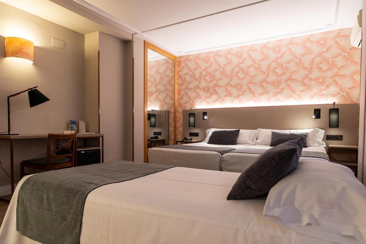 Hotel Castilla Vieja Паленсия Екстериор снимка