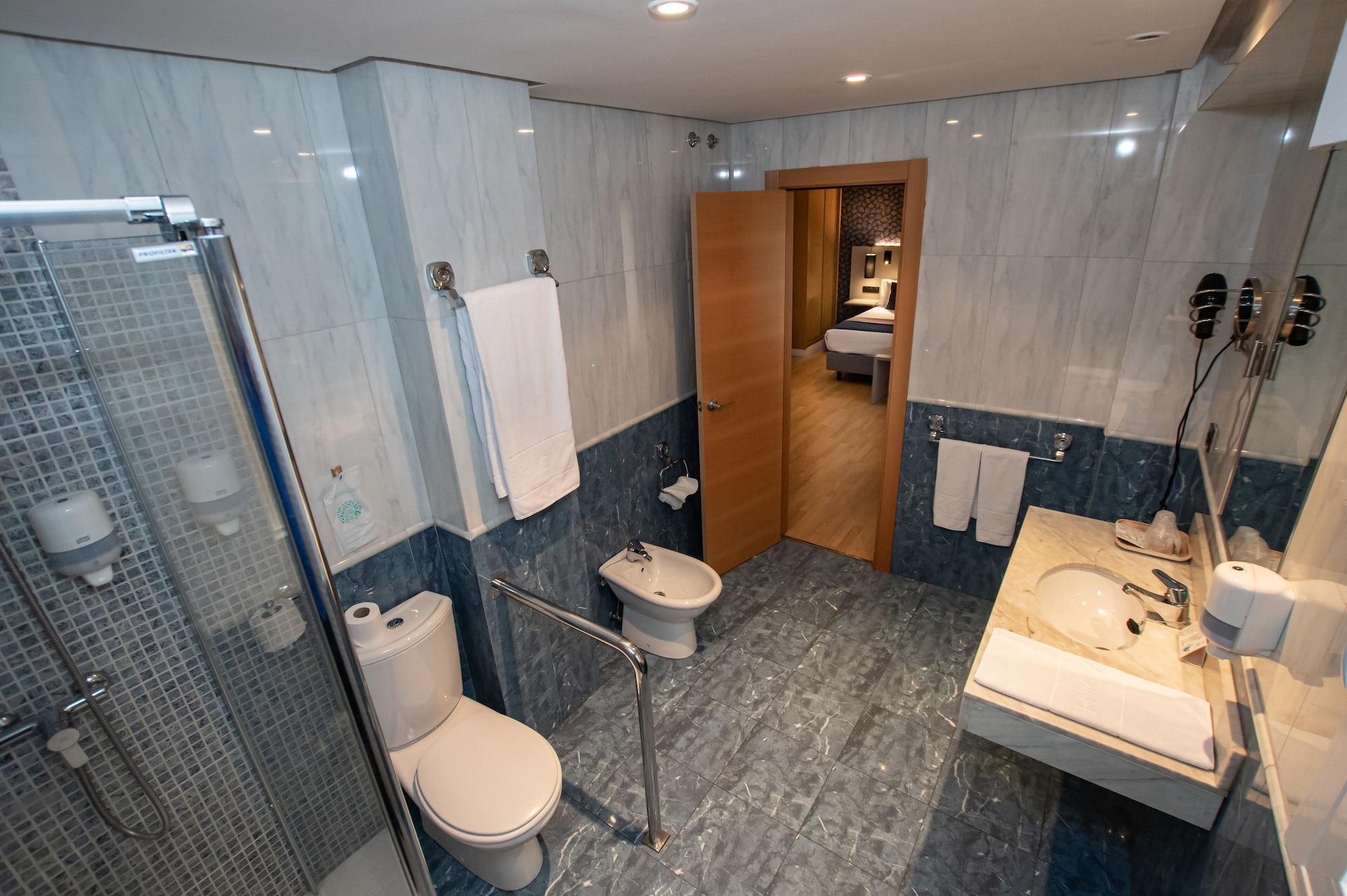 Hotel Castilla Vieja Паленсия Екстериор снимка