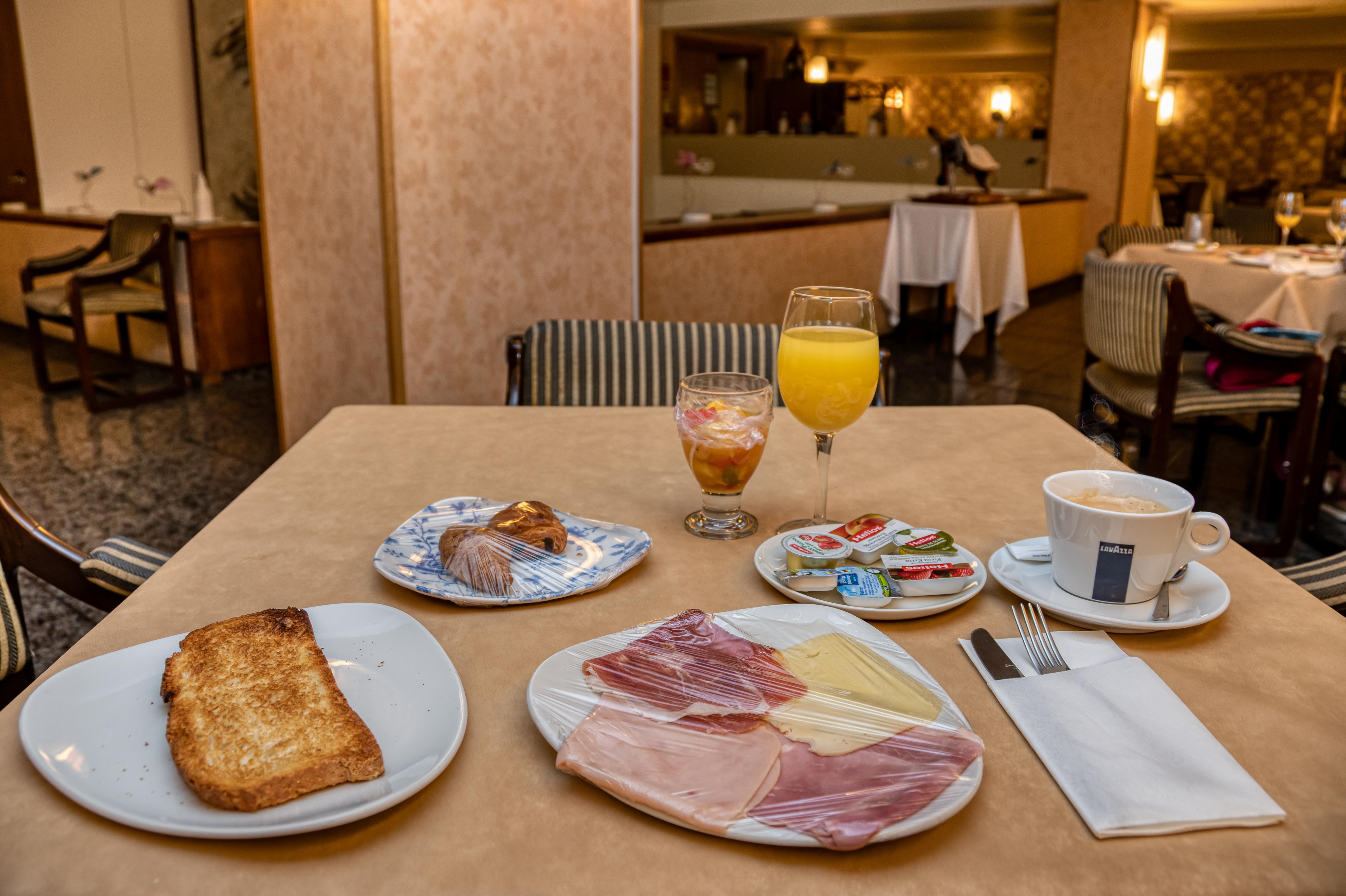 Hotel Castilla Vieja Паленсия Екстериор снимка