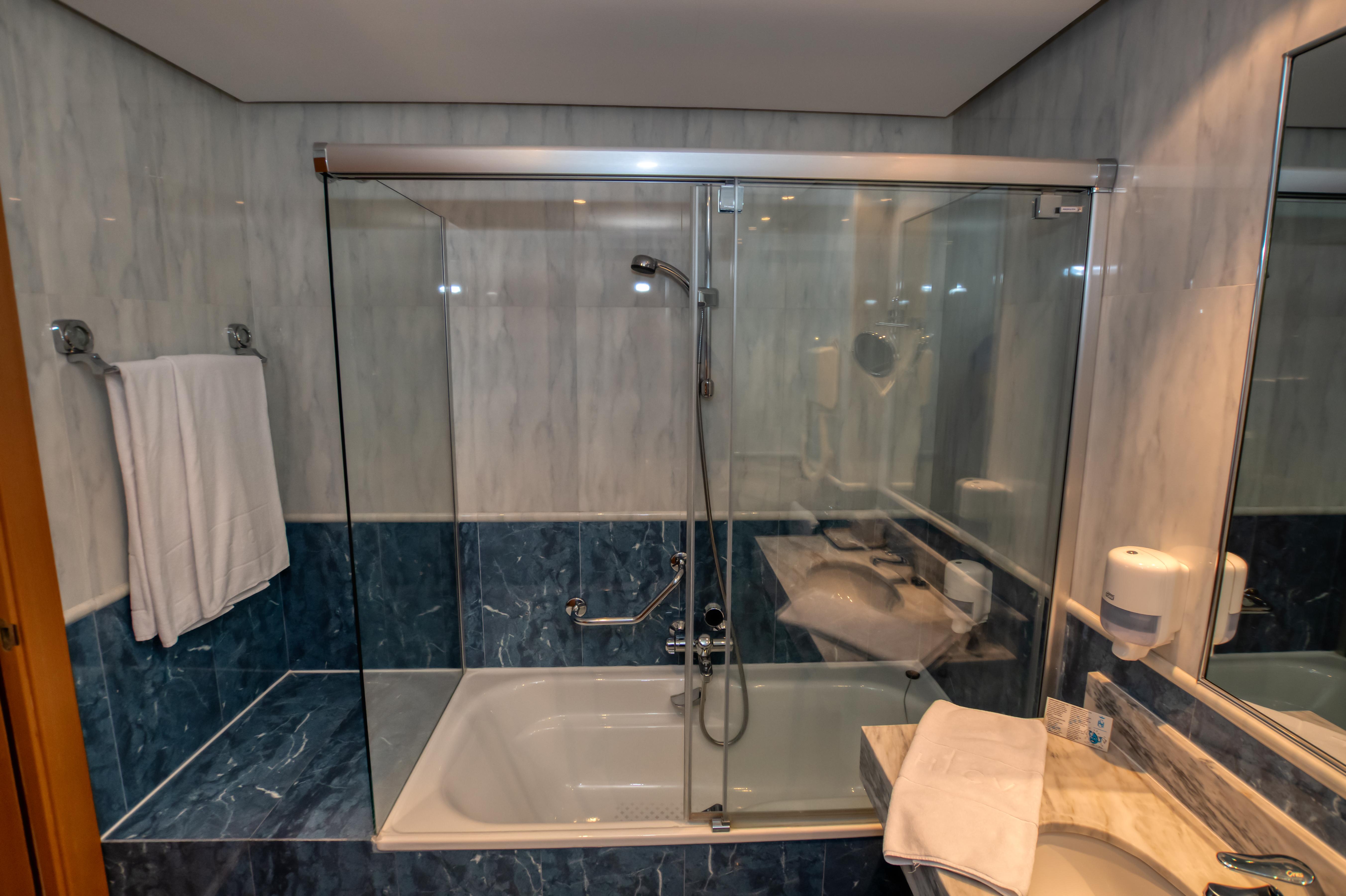 Hotel Castilla Vieja Паленсия Екстериор снимка