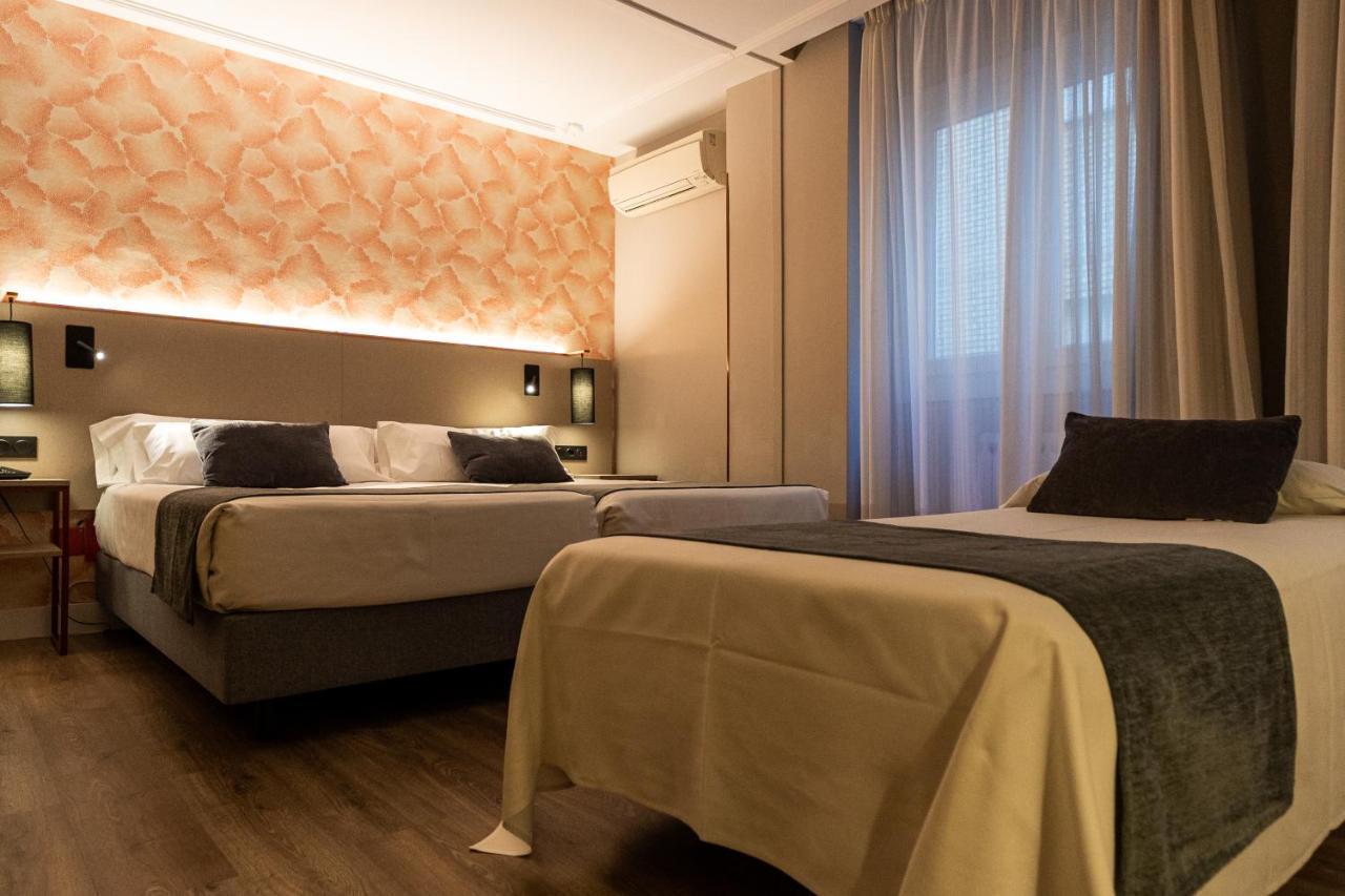 Hotel Castilla Vieja Паленсия Екстериор снимка