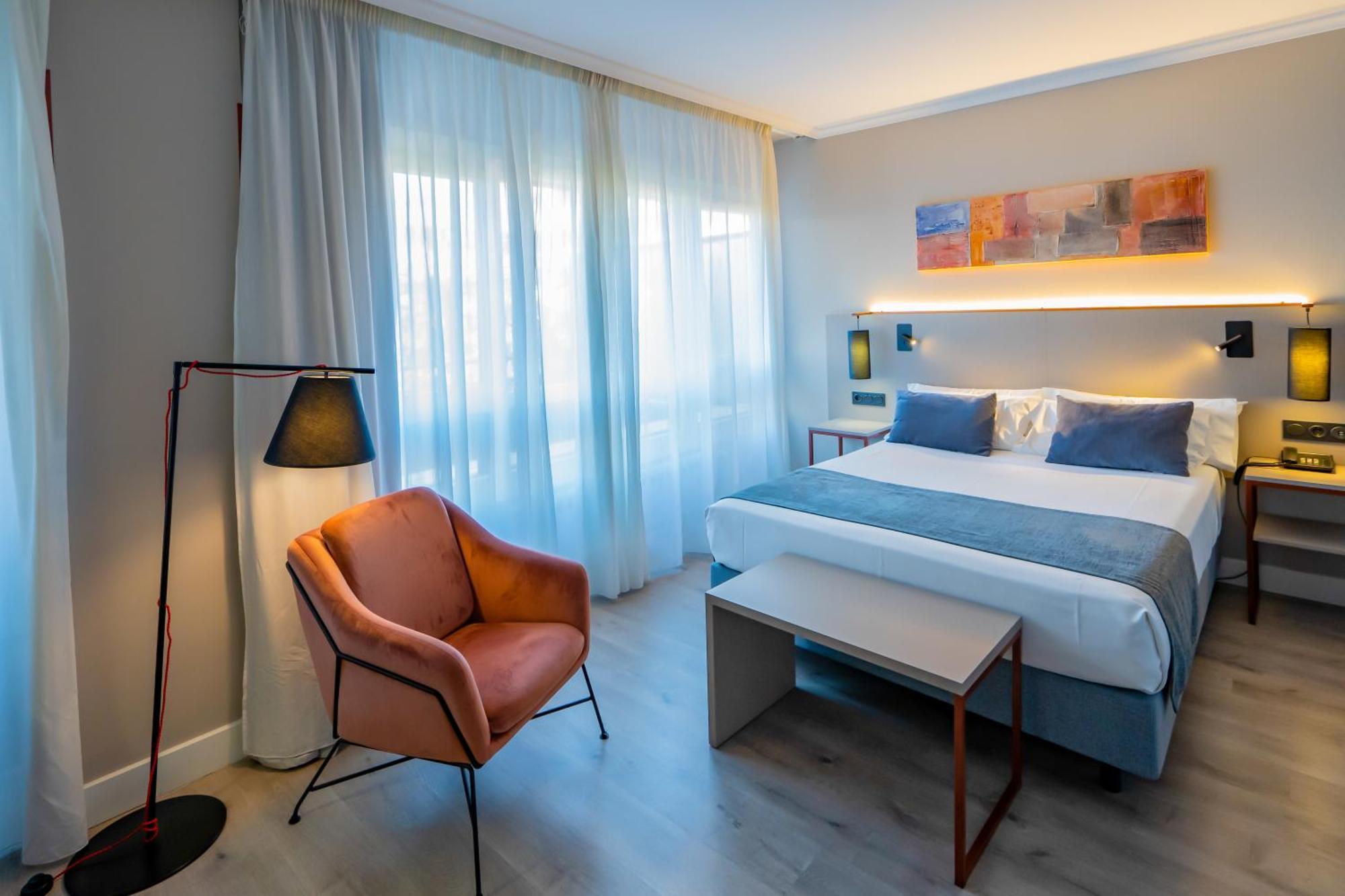 Hotel Castilla Vieja Паленсия Екстериор снимка